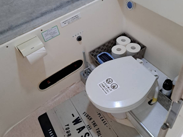 船内トイレ